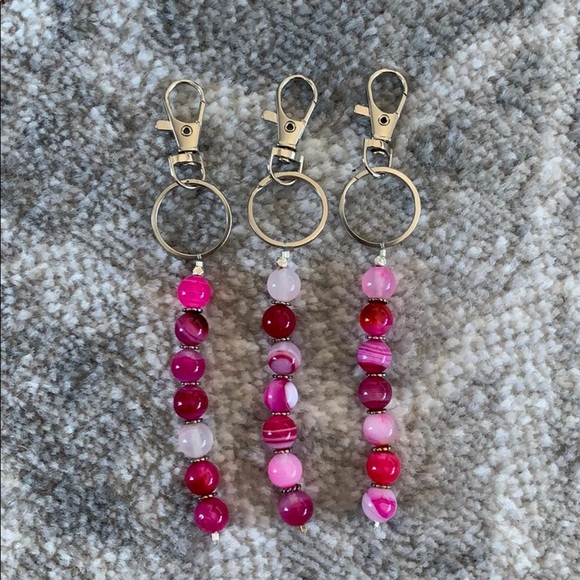 💕HP💕Pink agate beaded keychain - Picture 7 of 11